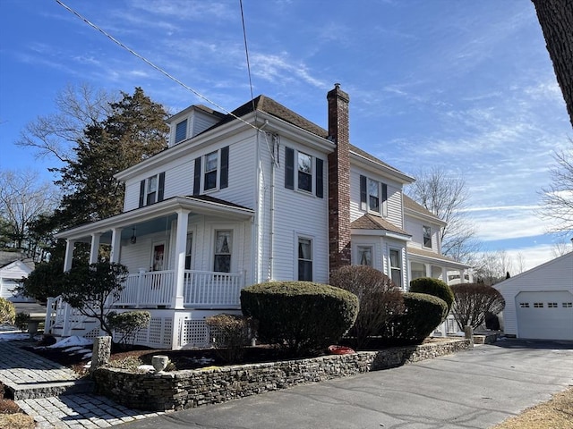 view of front of property featuring covered porch