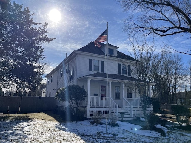 view of front of house featuring a porch