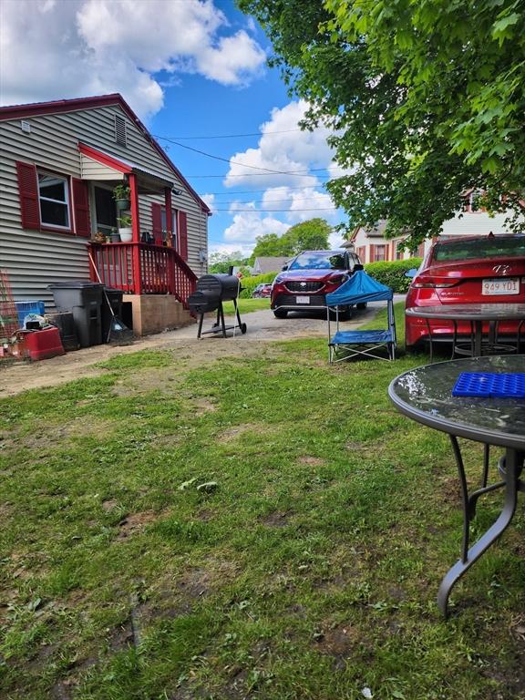 18 Pond St, Gardner, MA 01440 - view of green lawn
