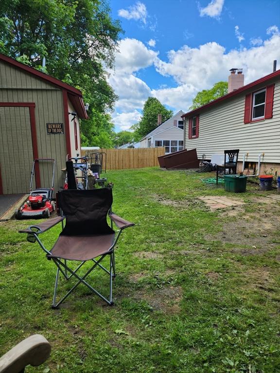 18 Pond St, Gardner, MA 01440 - view of yard featuring an outdoor structure