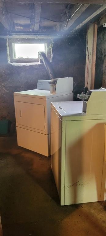 1 Barber Ave, Greenfield, MA 01301 - laundry room with washing machine and clothes dryer