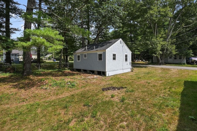 exterior space featuring a lawn