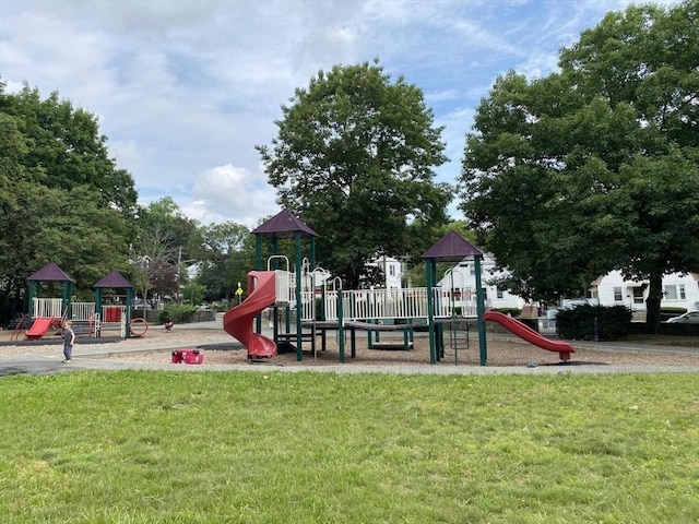 220 W W, Boston, MA 02136 - communal playground featuring a yard