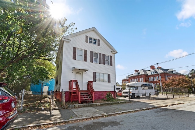 view of front property