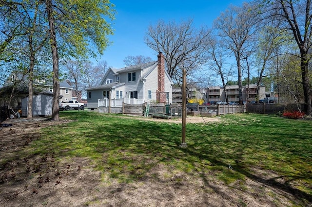 view of yard with a storage unit and an outdoor structure