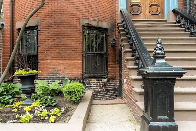 15 Concord Sq Unit 1A, Boston, MA 02118 - doorway to property with brick siding