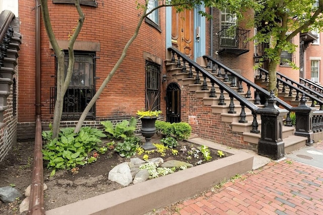 15 Concord Sq Unit 1A, Boston, MA 02118 - entrance to property with brick siding