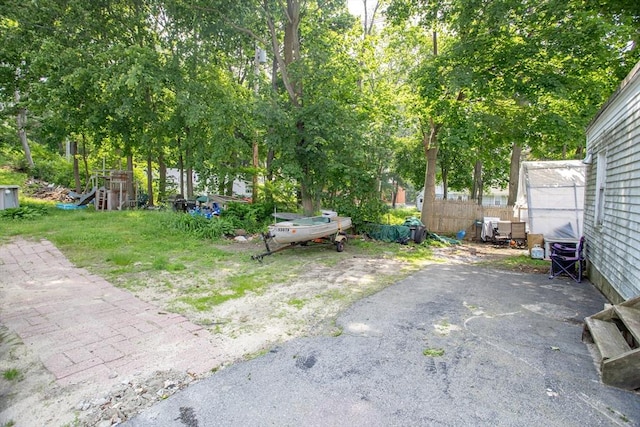 15 Green St, Gardner, MA 01440 - view of yard