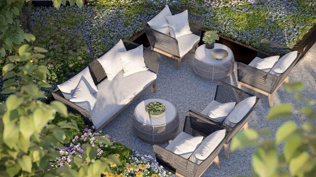 view of patio / terrace featuring an outdoor hangout area