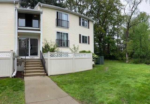 14 Village Way Unit 23, Natick, MA 01760 - view of front facade