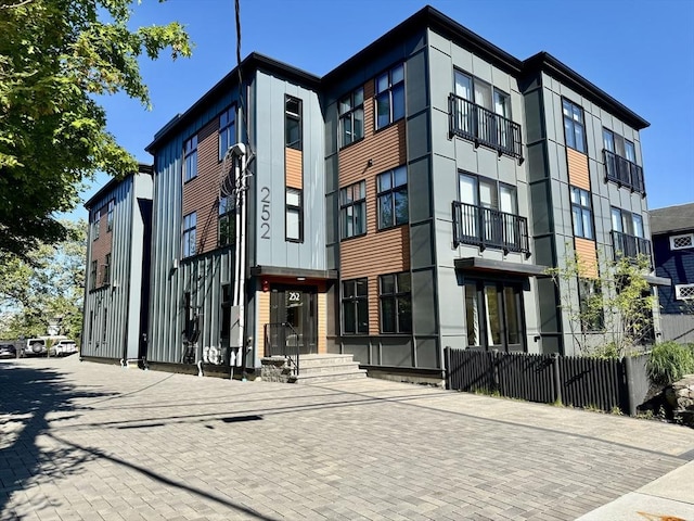 252 Main St Unit 101, Medford, MA 02155 - view of building exterior