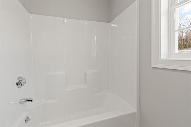 full bath with shower / washtub combination