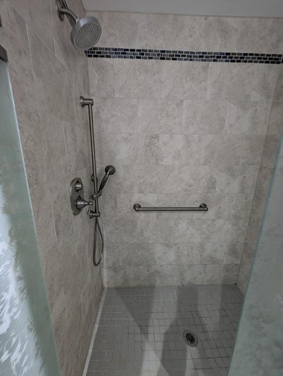 17 Laurel Dr, Millbury, MA 01527 - full bath featuring a tile shower