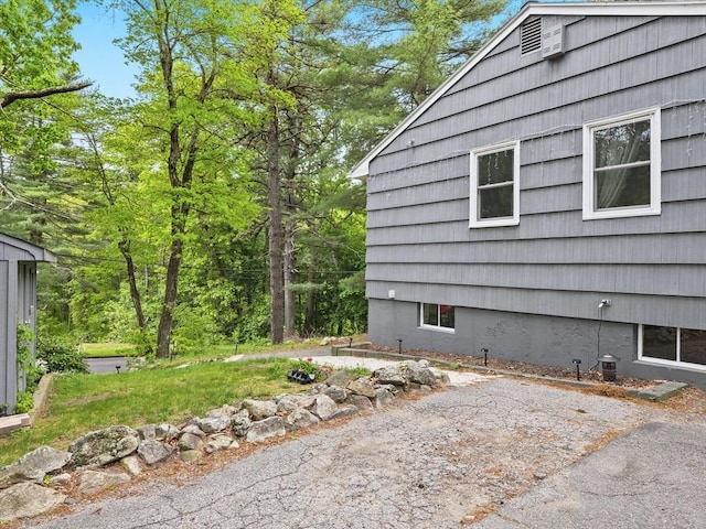 14 Riverside Dr, North Reading, MA 01864 - view of side of property