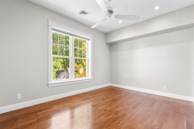 unfurnished room featuring wood-type flooring and ceiling fan