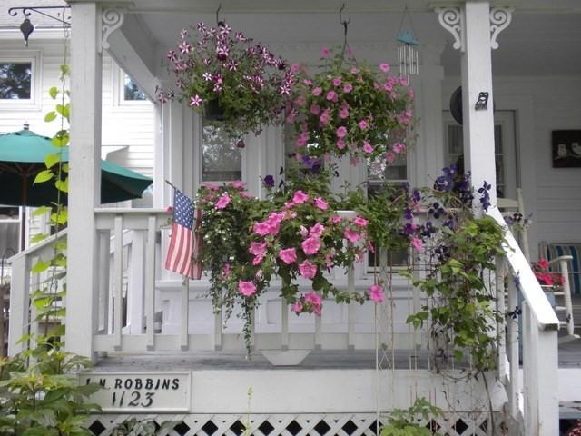 1123 E St, Ludlow, MA 01056 - exterior view