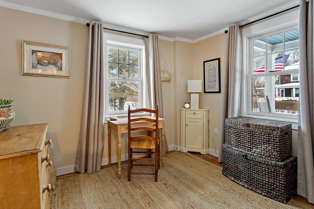 sitting room with crown molding