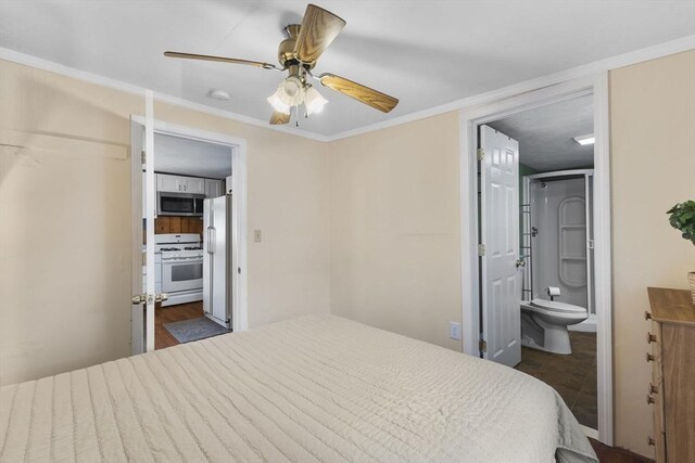 34 13th St, Wareham, MA 02532 - bedroom featuring freestanding refrigerator, ensuite bath, crown molding, and ceiling fan