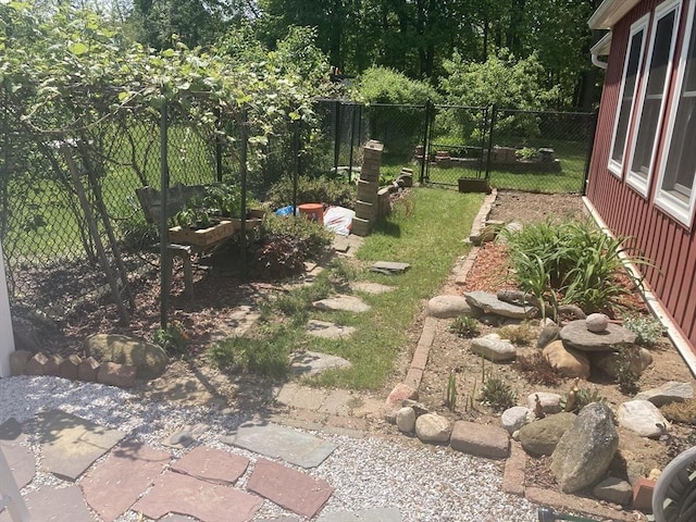 view of yard featuring fence