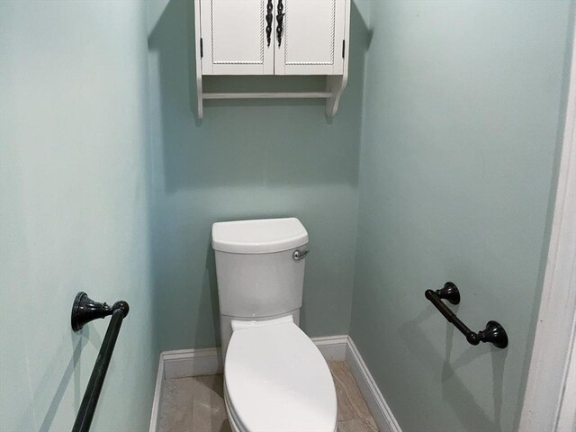 7 Nirvana Dr, Saugus, MA 01906 - bathroom with toilet and baseboards
