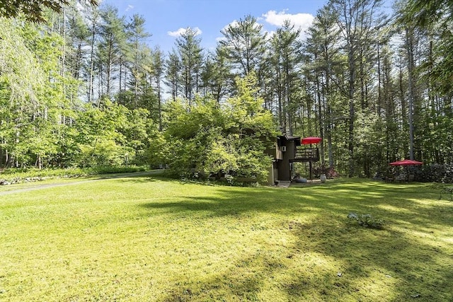 157 Carleton Rd, Carlisle, MA 01741 - view of green lawn