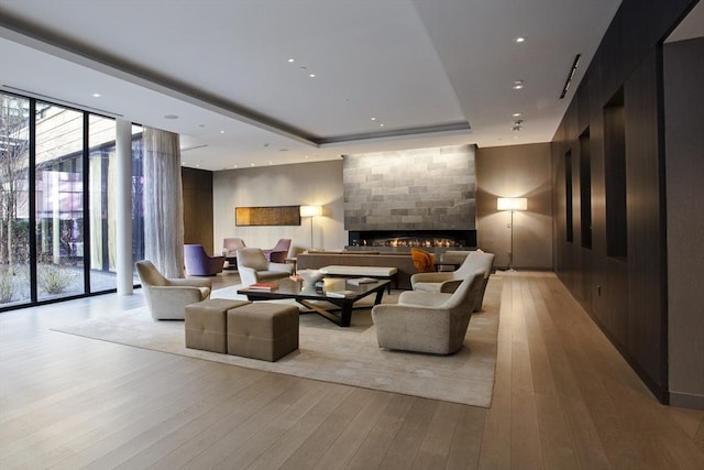 580 Washington St Unit 10A, Boston, MA 02111 - community lobby with expansive windows