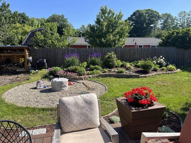 view of yard featuring fence