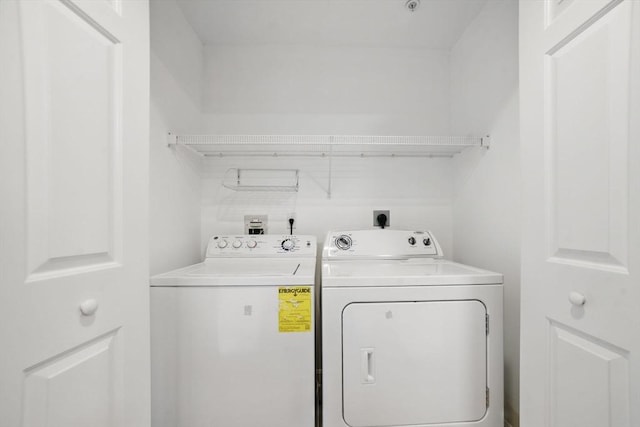 7 Conant Rd Unit 23, Winchester, MA 01890 - laundry area with independent washer and dryer