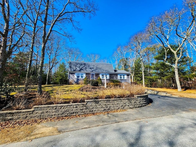 view of front of home with driveway