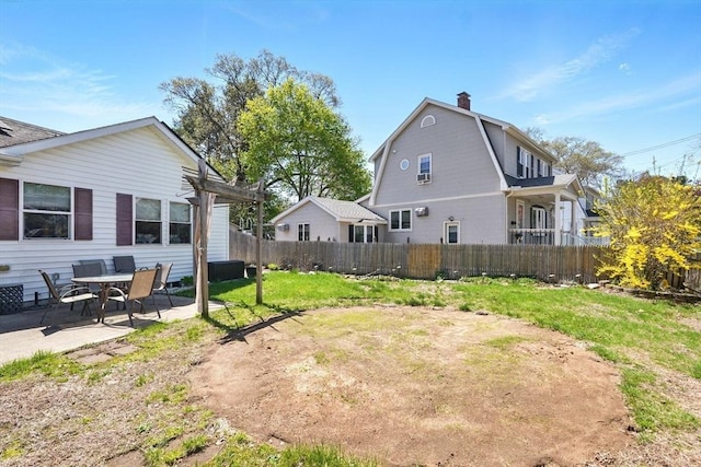 view of yard featuring fence, a pergola, and a patio