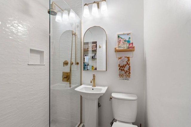 full bathroom featuring toilet