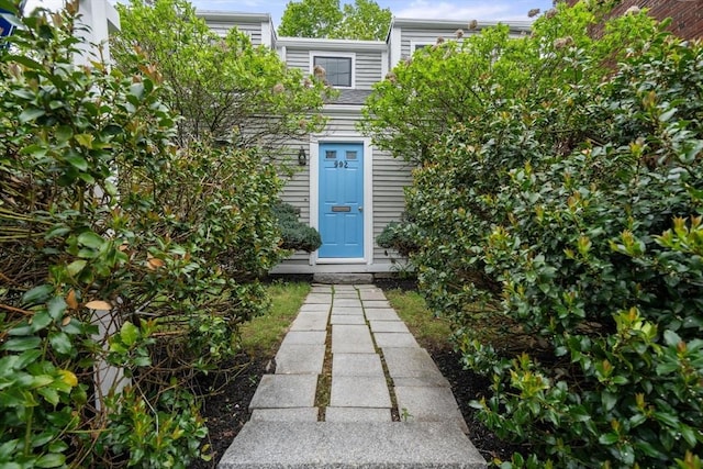 view of property entrance