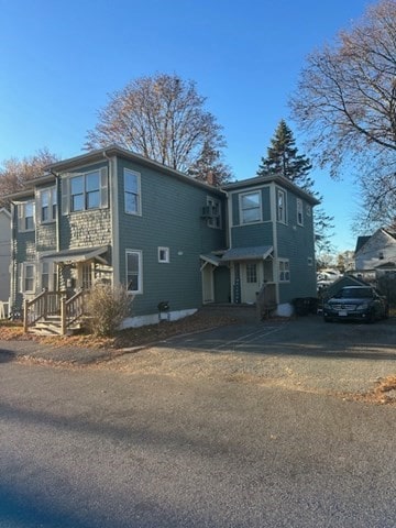 view of front of house