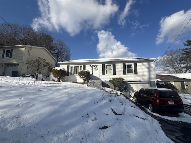 view of front of house featuring a garage