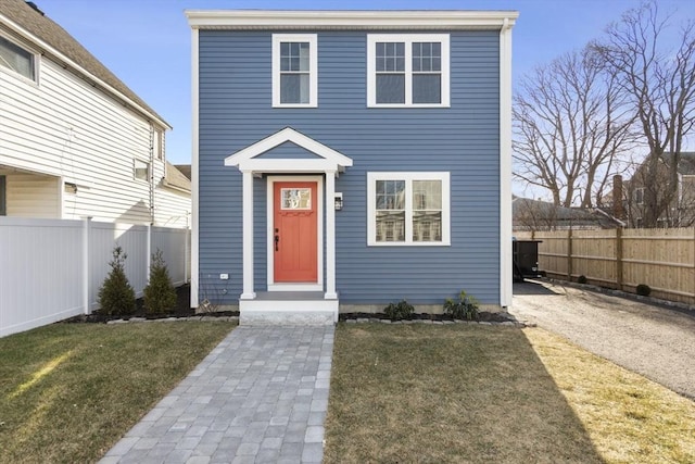 view of front of property with a front yard