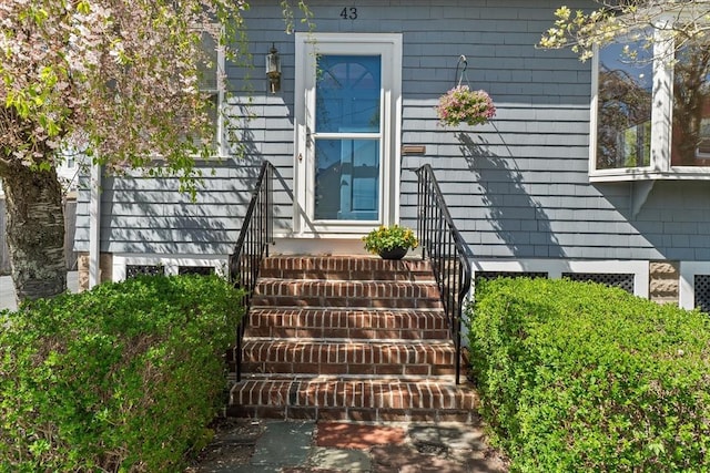 view of property entrance