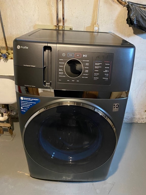 view of clothes washing area