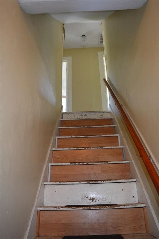 19 Noble Ave, Westfield, MA 01085 - view of stairs