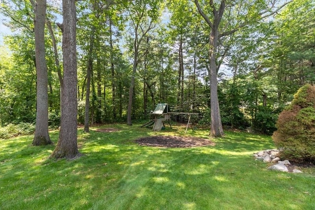 12 Whitcomb Ln, Hingham, MA 02043 - view of grassy yard