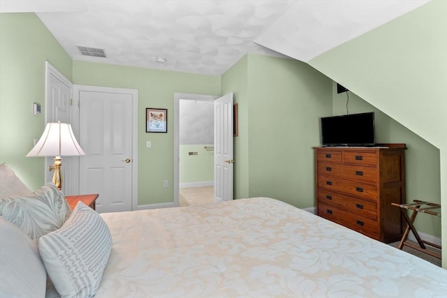 89 Cortland Dr Unit 89, North Andover, MA 01845 - bedroom featuring baseboards