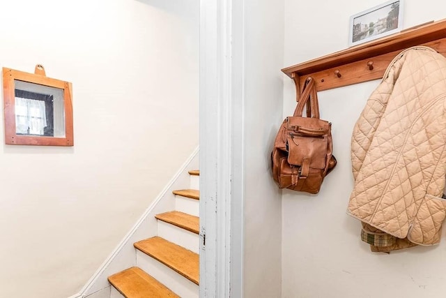 86 Glencoe St Unit 86, Boston, MA 02135 - view of stairs