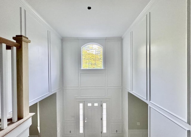 entryway with a decorative wall