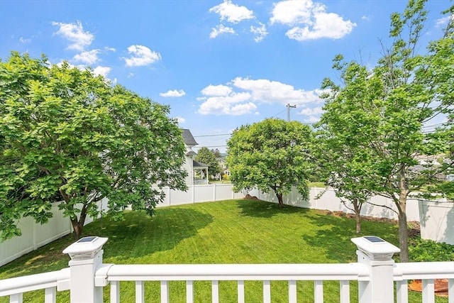 75 Hillcroft Ave, Worcester, MA 01606 - view of yard