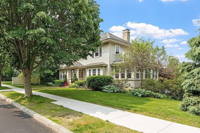 75 Hillcroft Ave, Worcester, MA 01606 - view of front of house featuring a chimney and a front yard