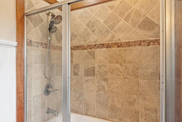 75 Hillcroft Ave, Worcester, MA 01606 - full bathroom featuring shower / bath combination with glass door