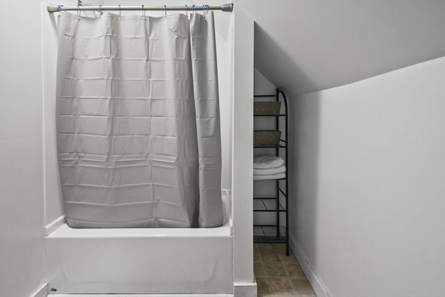 160 Regan St, Gardner, MA 01440 - bathroom with shower / bath combo and lofted ceiling
