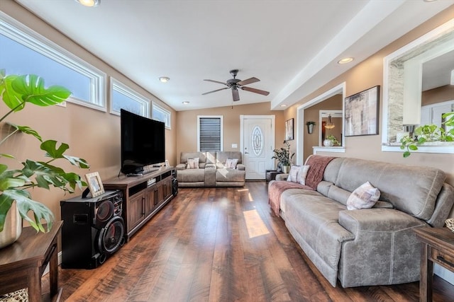 living area featuring recessed lighting, dark wood-style flooring, and ceiling fan