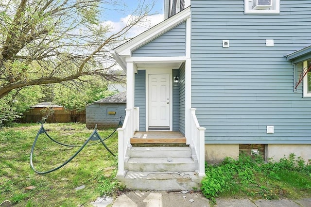 37 Revere St, Springfield, MA 01108 - entrance to property featuring fence