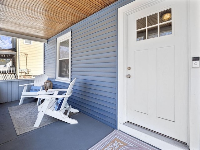 entrance to property with covered porch