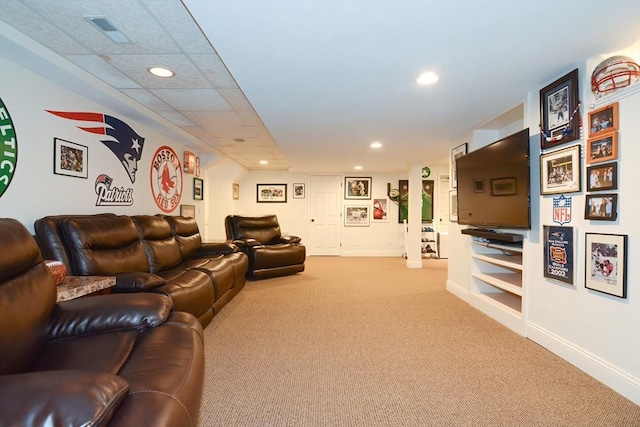 living room with baseboards, visible vents, carpet flooring, and recessed lighting